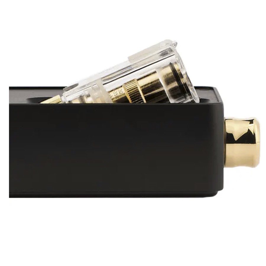 The 2ml DotAIO refillable pod is compatible with a range of e-liquids